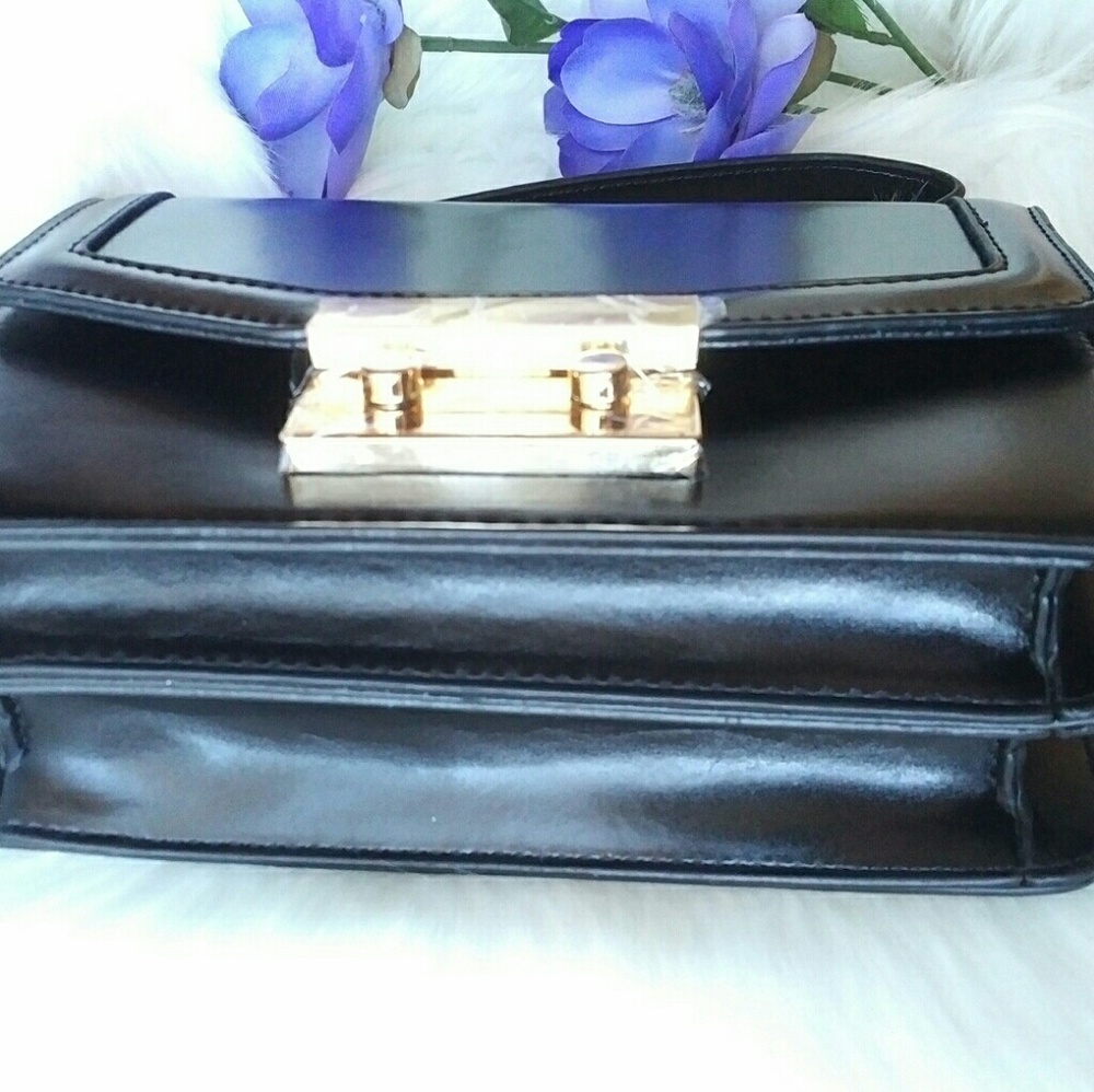 Black Fashion Shoulder Strap Bag - Picture 4 of 8